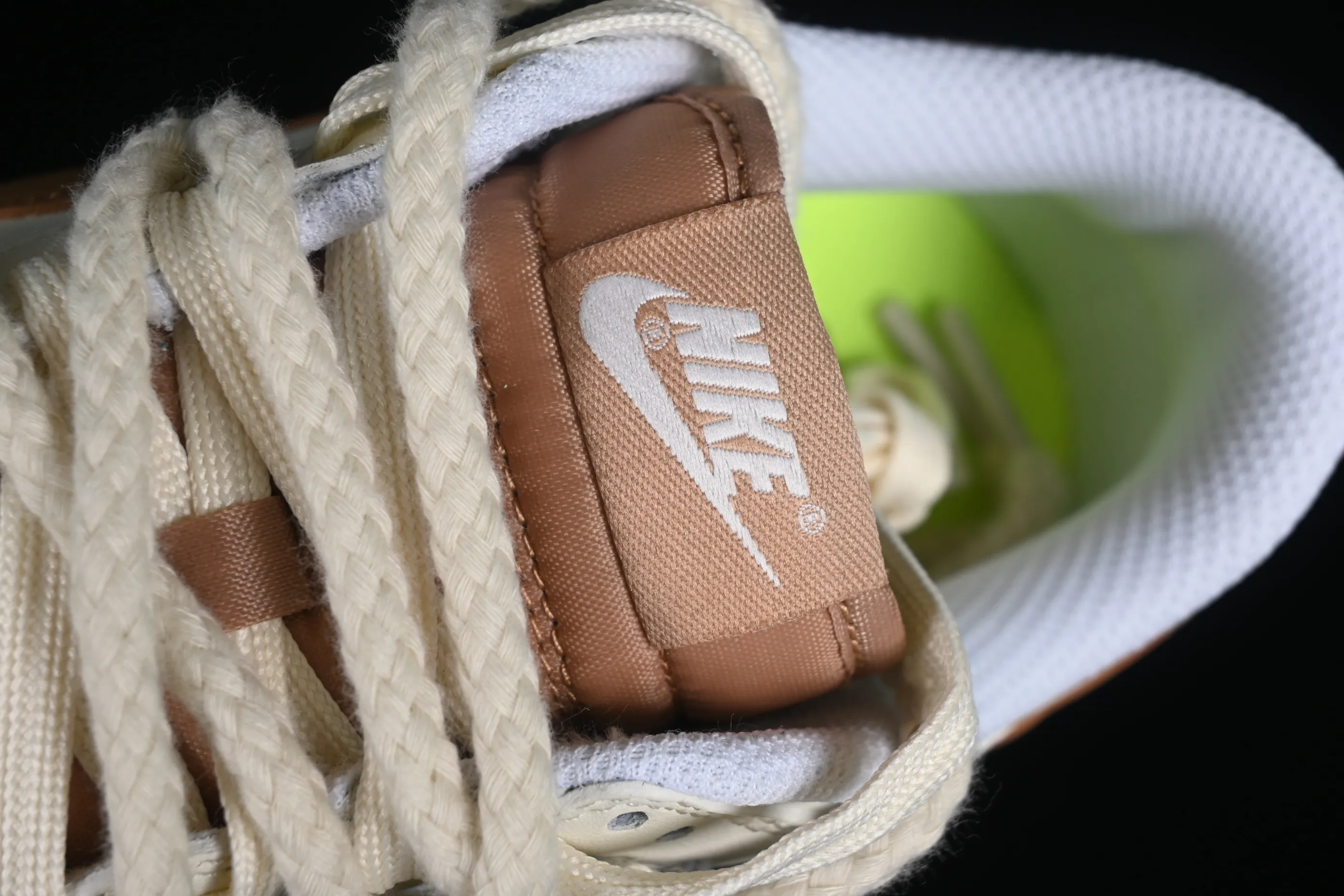 All Categories Nk SB Dunk Series Nk SB Dunk Low Low-top Sneakers Nk Dunk Low Next Nature "Hemp" Trick-or-treat Doll Soybean Milk Bear Maillard Simple and Versatile SB Strap Low-top Casual Sneakers DD1873-200